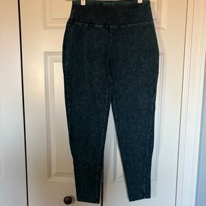 Zenana Outfitters Forest Green Leggings